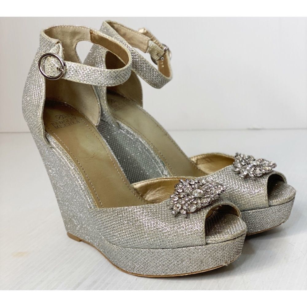 Belle Badgley Mischka Silver Wedges sz 8.5
